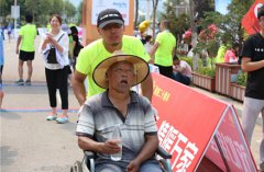 父亲节的过法很多,但他